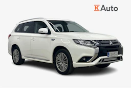 valkoinen Mitsubishi Outlander 2018 kuva 1.