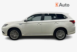 valkoinen Mitsubishi Outlander 2018 kuva 5.