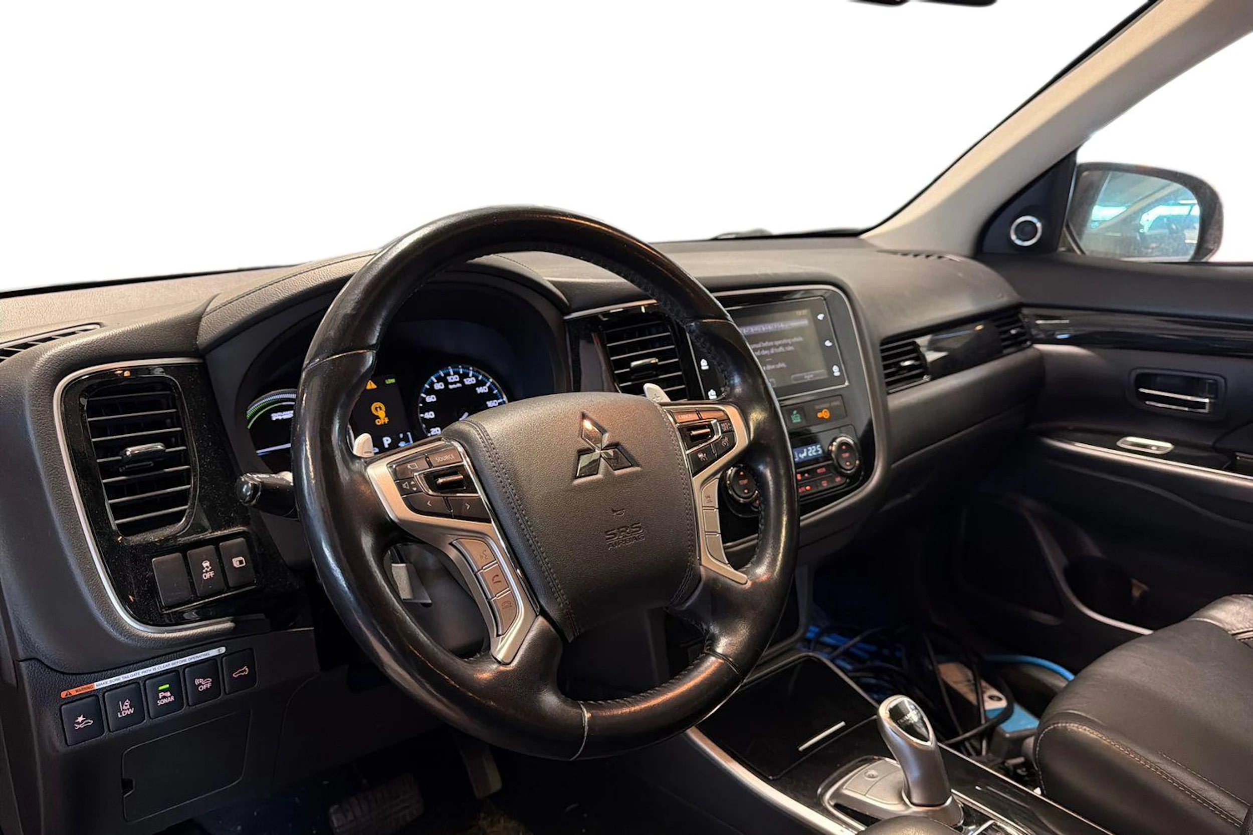 punainen Mitsubishi Outlander 2018 kuva 3.