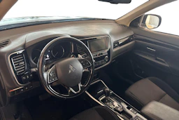 sininen Mitsubishi Outlander 2019 kuva 3.