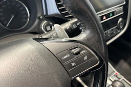 sininen Mitsubishi Outlander 2019 kuva 23.