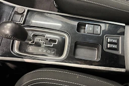 sininen Mitsubishi Outlander 2019 kuva 24.