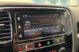 sininen Mitsubishi Outlander 2019 kuva 27.