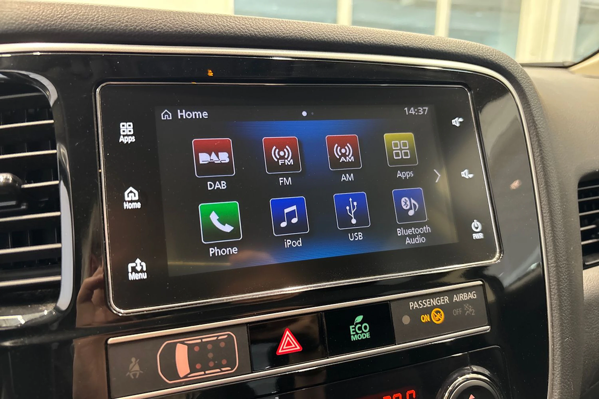 sininen Mitsubishi Outlander 2019 kuva 28.