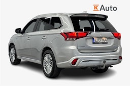 harmaa Mitsubishi Outlander 2019 kuva 2.