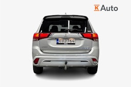 harmaa Mitsubishi Outlander 2019 kuva 3.