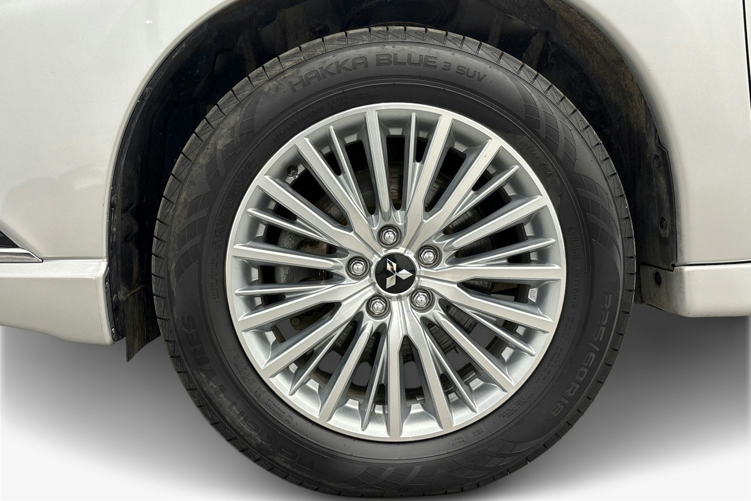 harmaa Mitsubishi Outlander 2019 kuva 11.