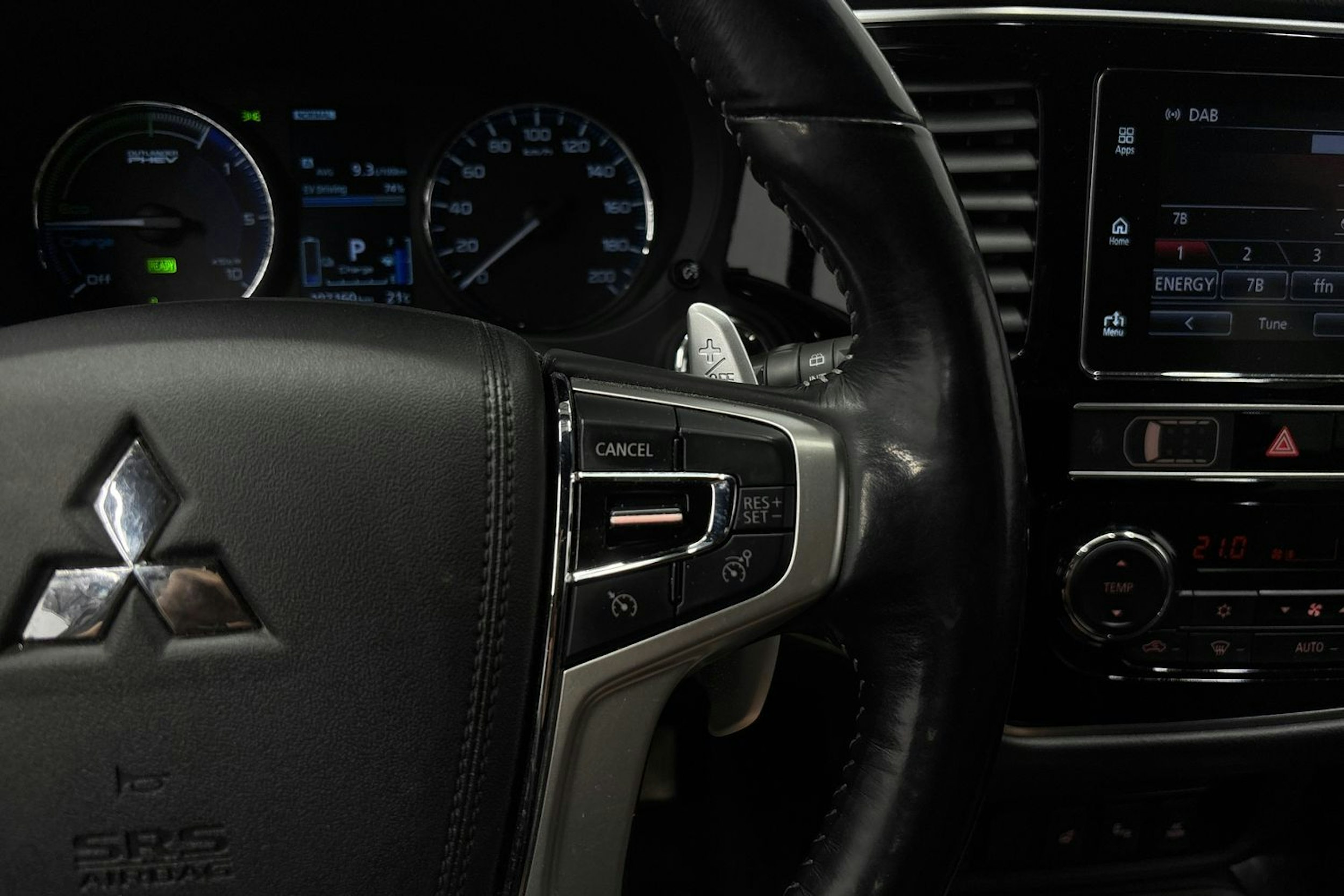 harmaa Mitsubishi Outlander 2019 kuva 21.