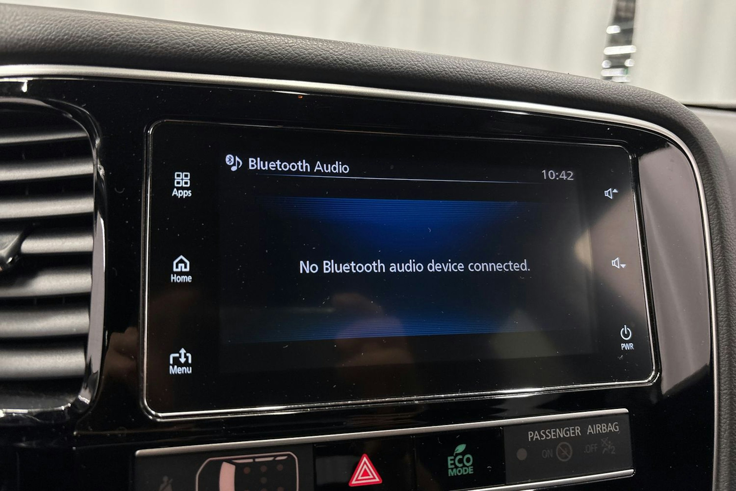 harmaa Mitsubishi Outlander 2019 kuva 24.