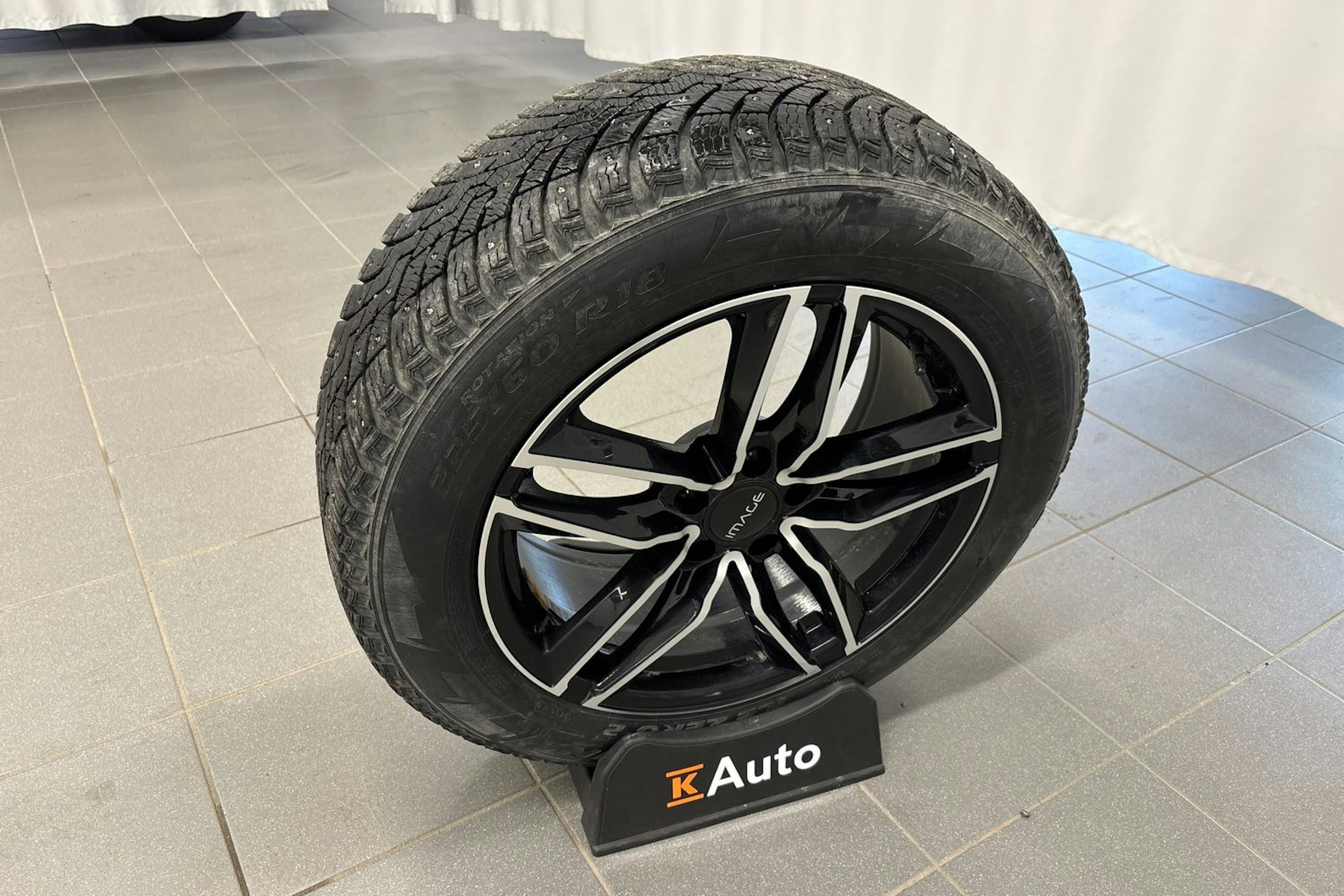 harmaa Mitsubishi Outlander 2019 kuva 28.