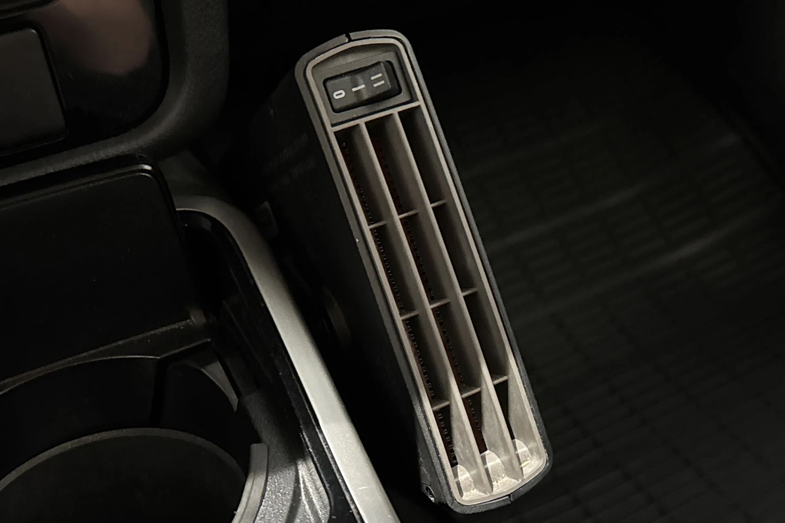 valkoinen Mitsubishi Outlander 2019 kuva 21.