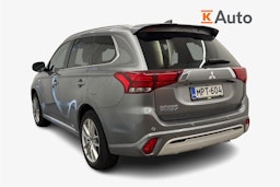 Harmaa Mitsubishi Outlander 2020 kuva 2.