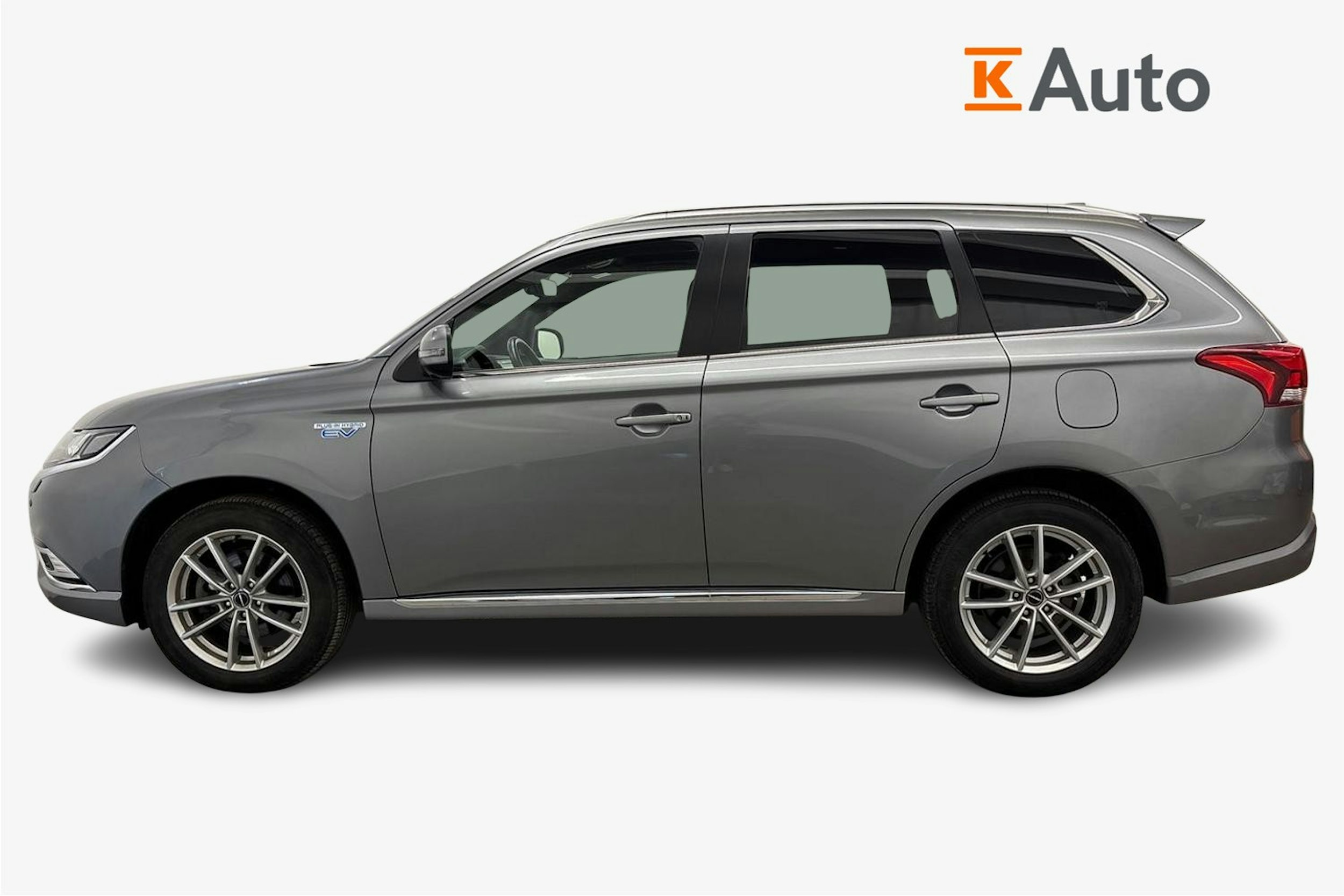 Harmaa Mitsubishi Outlander 2020 kuva 6.
