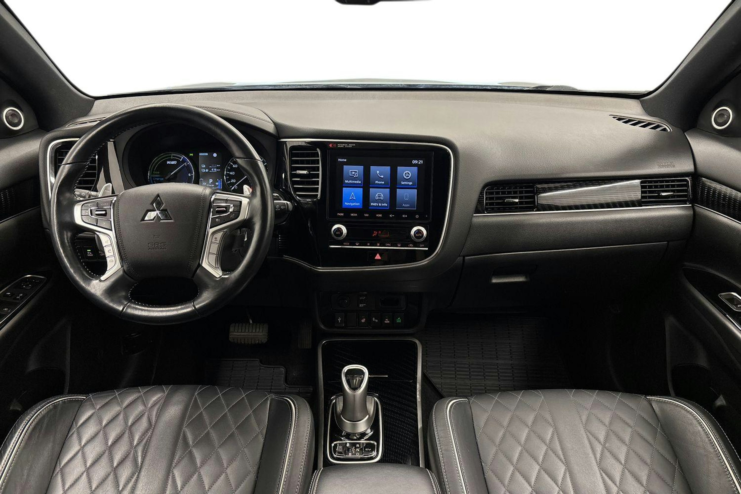 Harmaa Mitsubishi Outlander 2020 kuva 9.