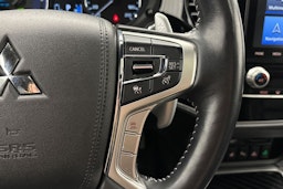 Harmaa Mitsubishi Outlander 2020 kuva 17.