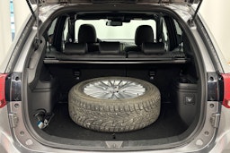 Harmaa Mitsubishi Outlander 2020 kuva 24.