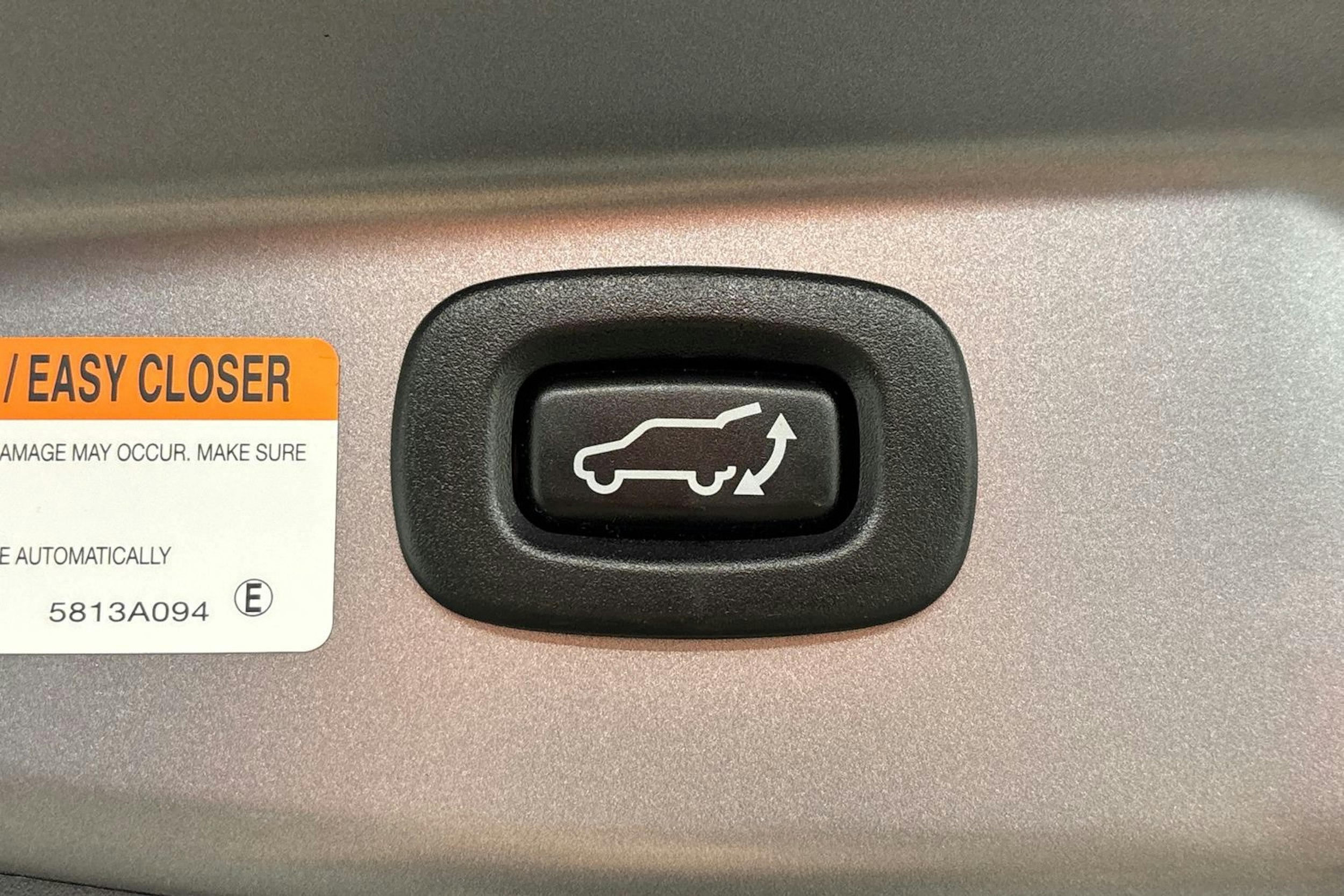 Harmaa Mitsubishi Outlander 2020 kuva 25.