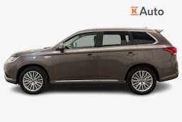 ruskea (beige) Mitsubishi Outlander PHEV 2020 kuva 5.