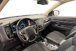 ruskea (beige) Mitsubishi Outlander PHEV 2020 kuva 6.