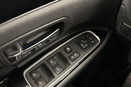 ruskea (beige) Mitsubishi Outlander PHEV 2020 kuva 16.