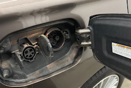 ruskea (beige) Mitsubishi Outlander PHEV 2020 kuva 27.