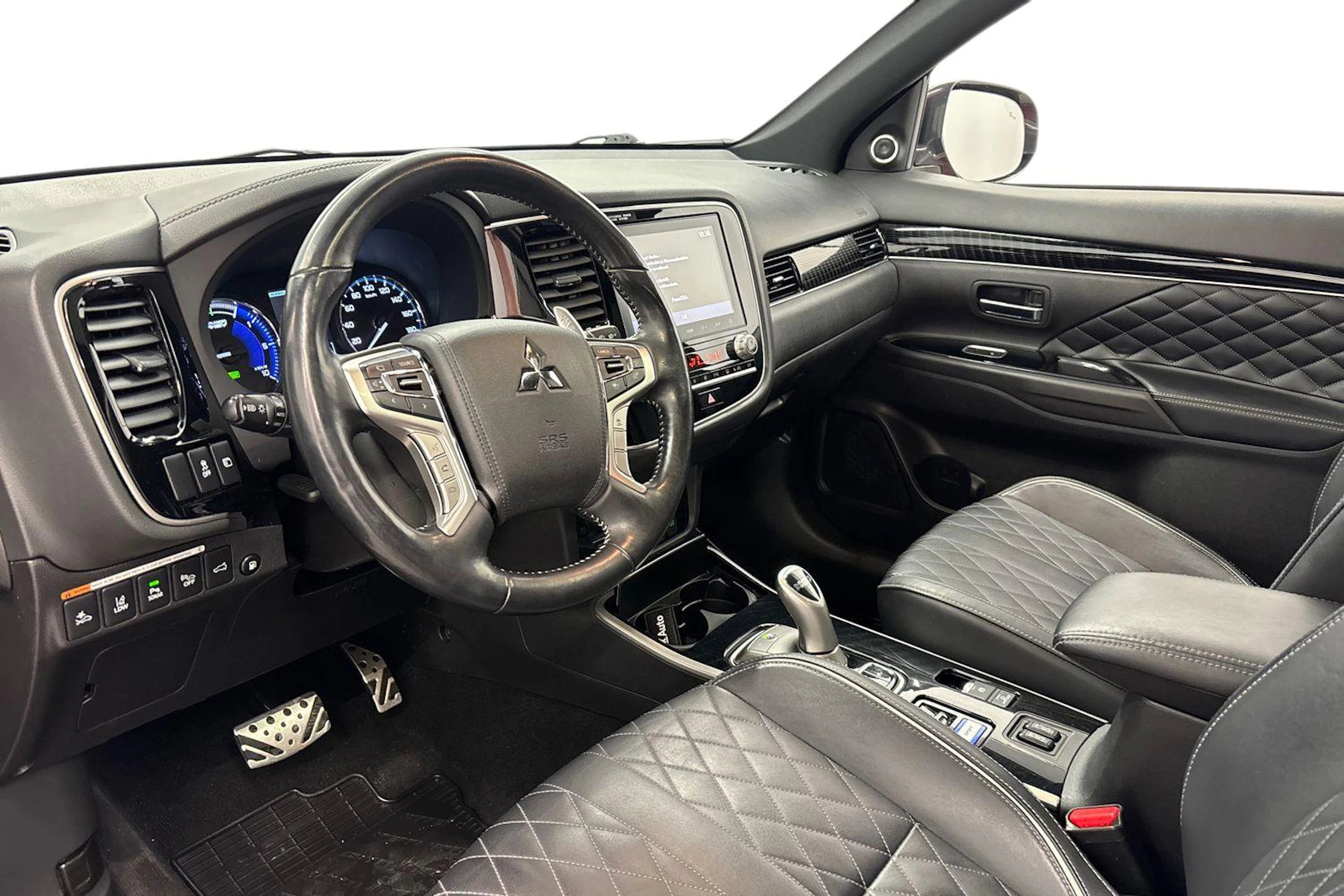 punainen Mitsubishi Outlander 2020 kuva 8.