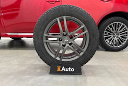 punainen Mitsubishi Outlander 2020 kuva 13.