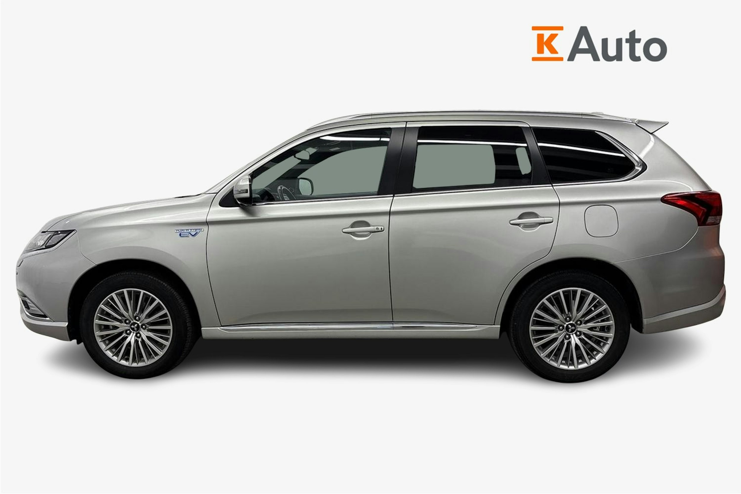 harmaa Mitsubishi Outlander 2021 kuva 6.