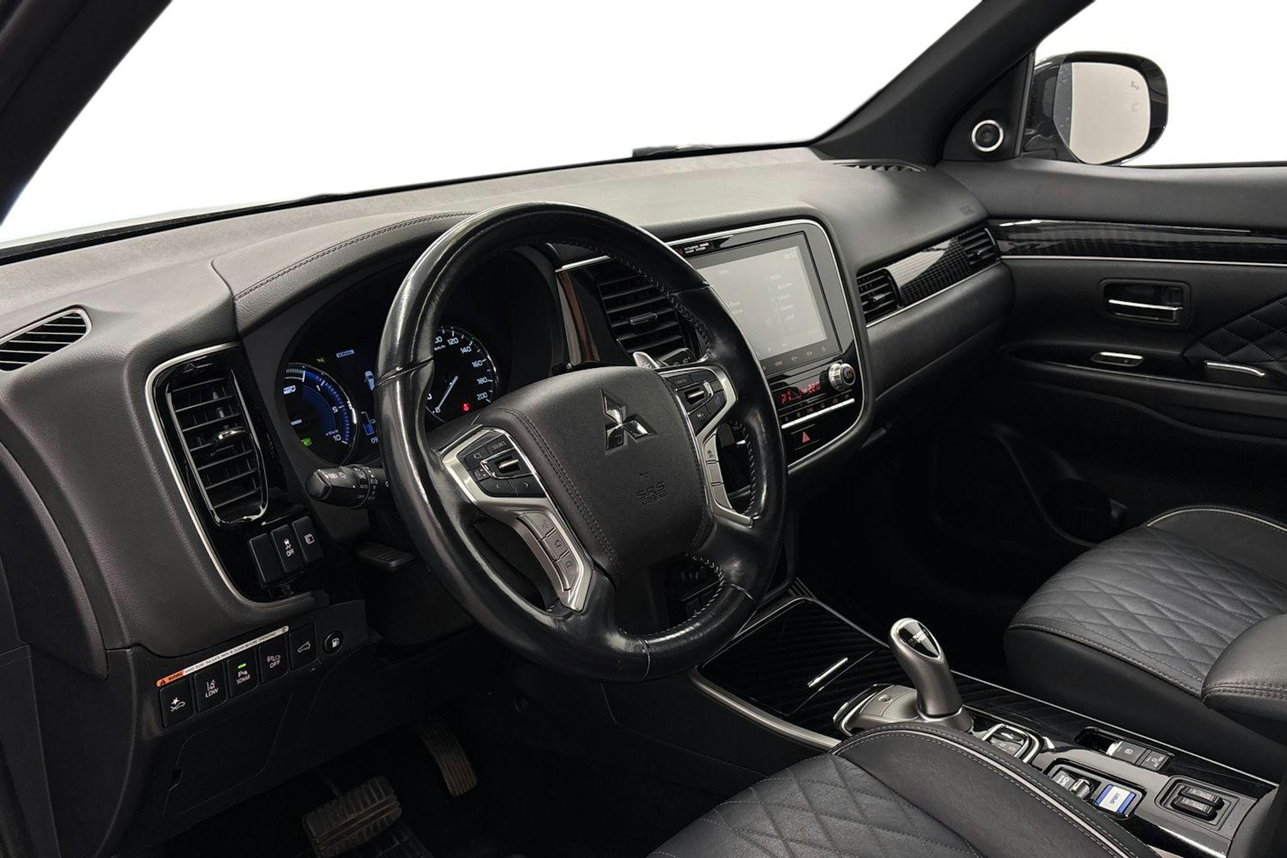 harmaa Mitsubishi Outlander 2021 kuva 7.