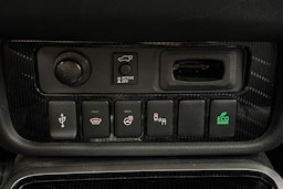 harmaa Mitsubishi Outlander 2021 kuva 23.