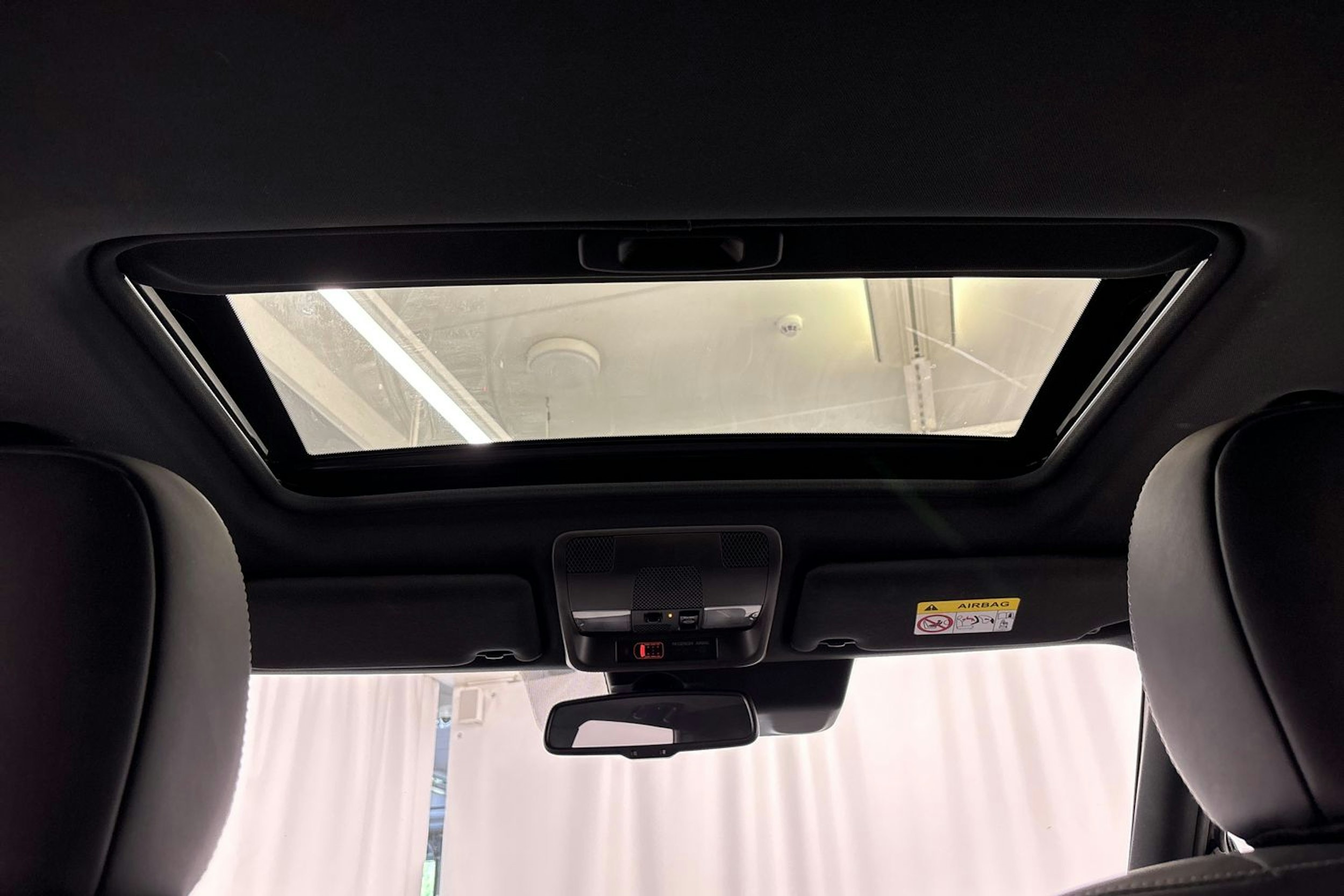 harmaa Mitsubishi Outlander 2021 kuva 25.