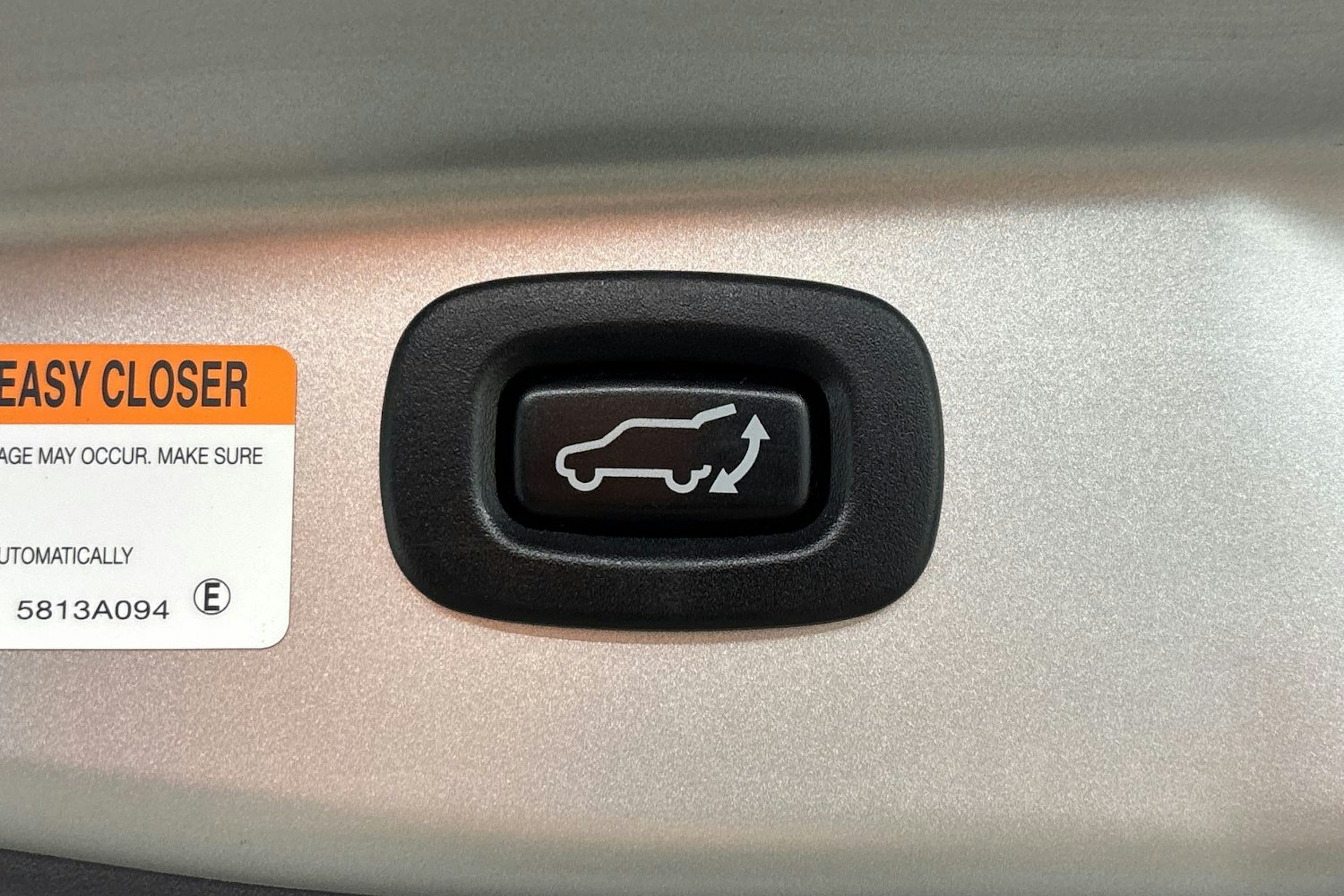 harmaa Mitsubishi Outlander 2021 kuva 27.