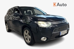 Musta Mitsubishi Outlander PHEV 2013 kuva 1.