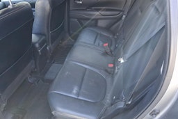 harmaa Mitsubishi Outlander PHEV 2014 kuva 8.