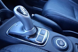 harmaa Mitsubishi Outlander PHEV 2014 kuva 11.
