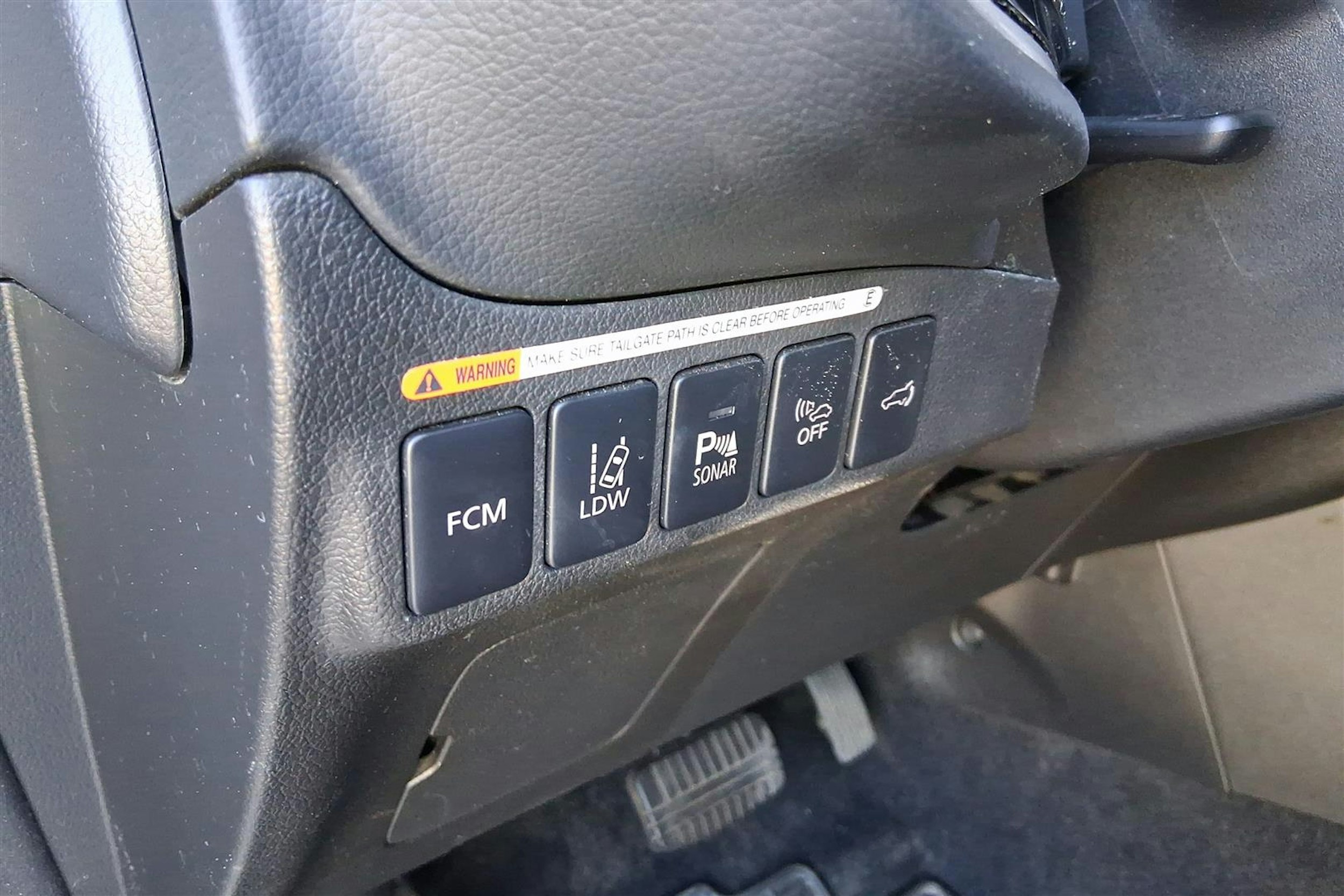 harmaa Mitsubishi Outlander PHEV 2014 kuva 13.