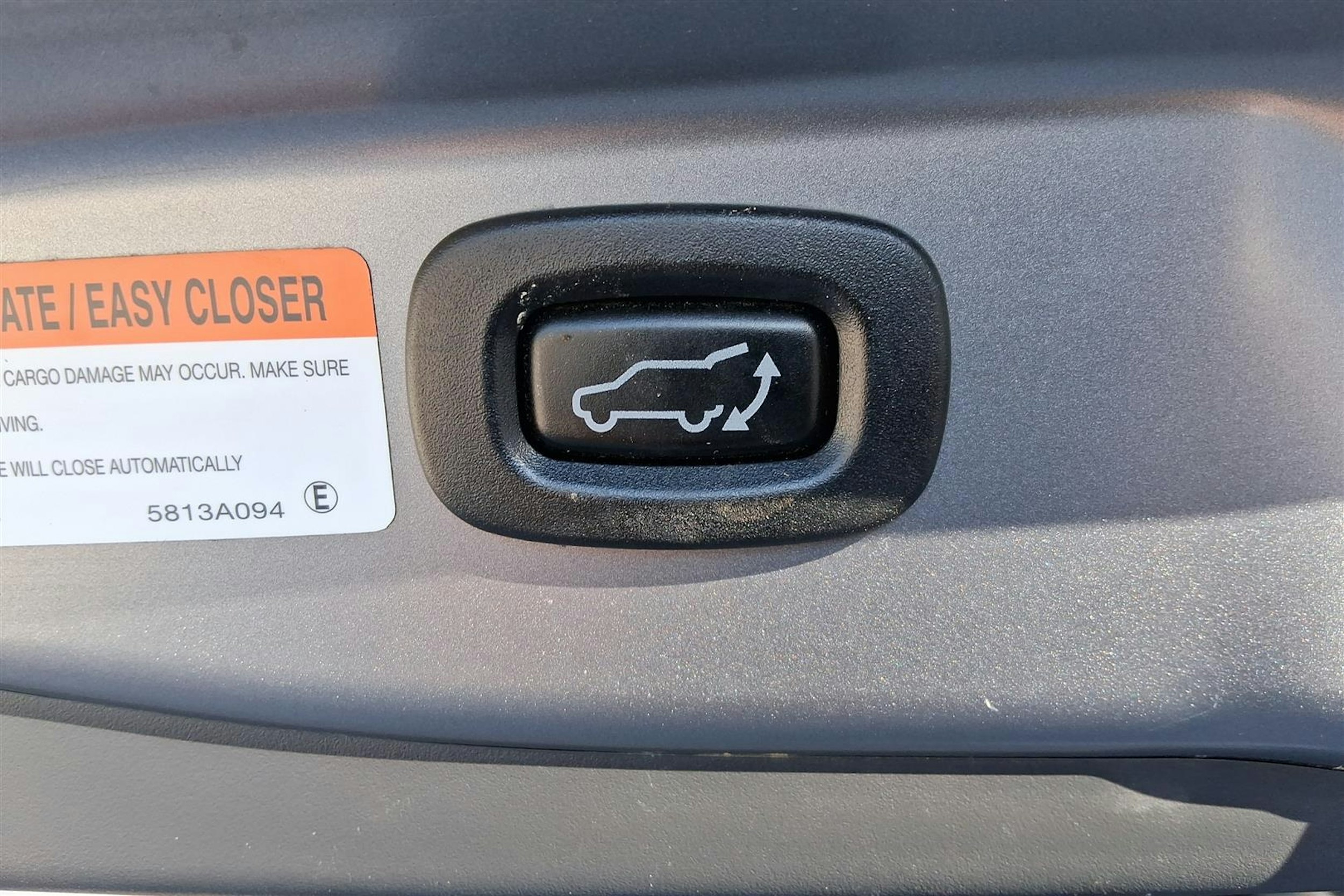 harmaa Mitsubishi Outlander PHEV 2014 kuva 14.