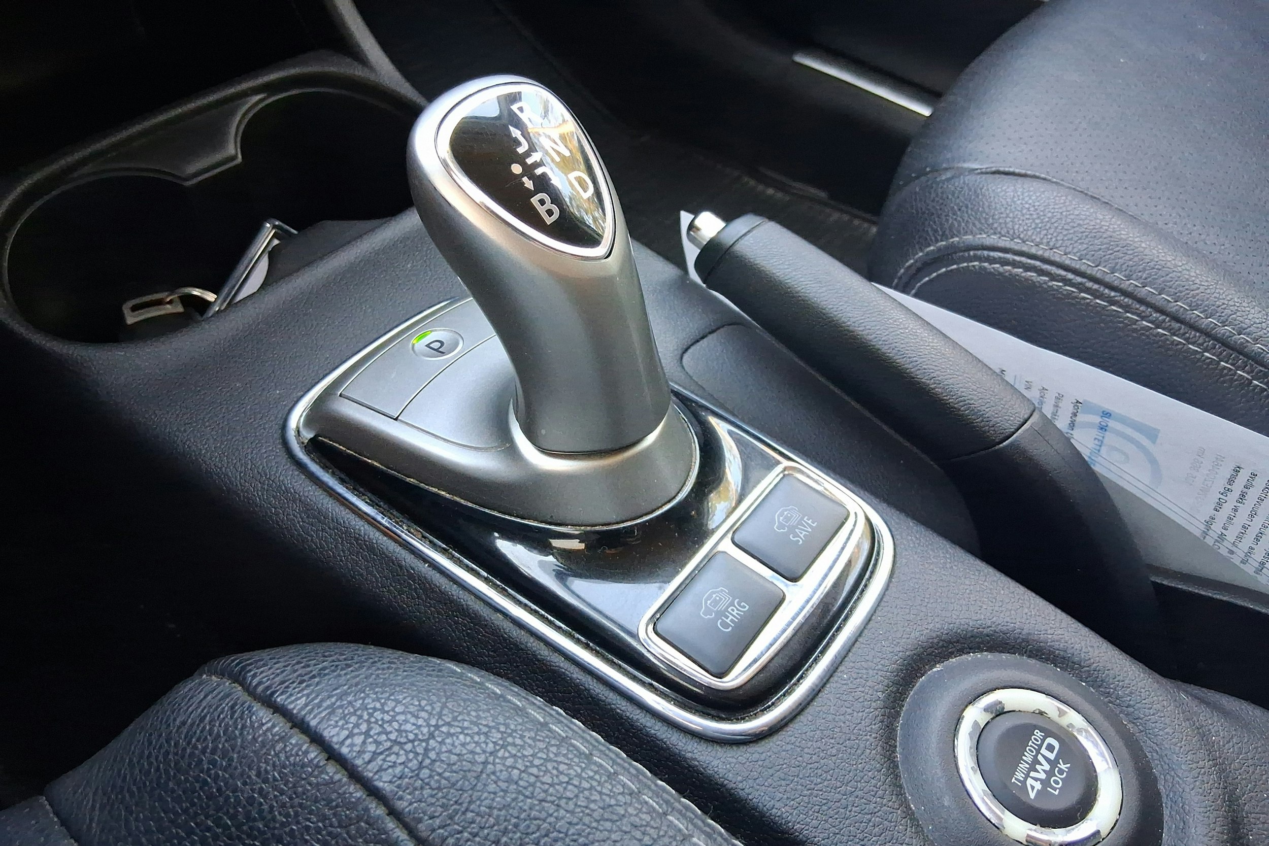 harmaa Mitsubishi Outlander PHEV 2014 kuva 18.
