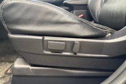 harmaa Mitsubishi Outlander PHEV 2014 kuva 19.