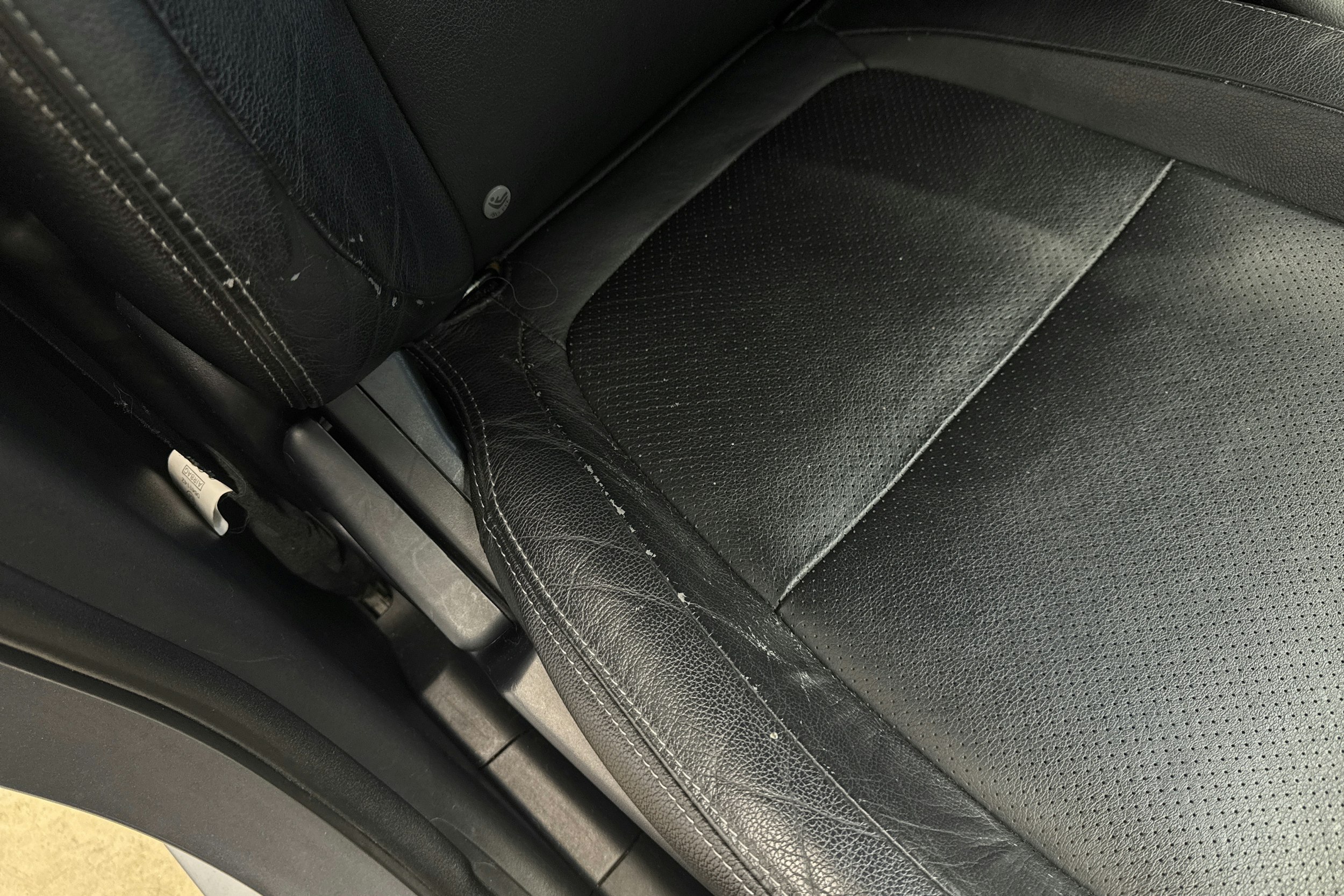 harmaa Mitsubishi Outlander PHEV 2014 kuva 21.