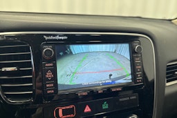 harmaa Mitsubishi Outlander PHEV 2014 kuva 23.