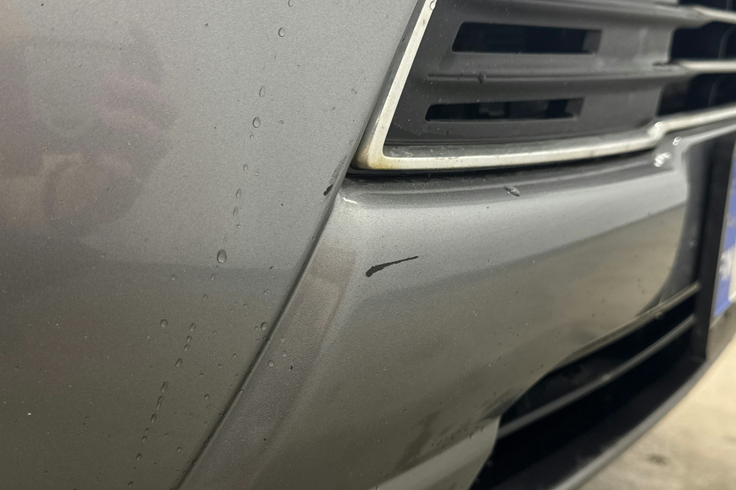 harmaa Mitsubishi Outlander PHEV 2014 kuva 29.