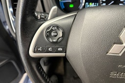 met. sininen Mitsubishi Outlander PHEV 2014 kuva 19.