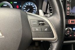 met. sininen Mitsubishi Outlander PHEV 2014 kuva 20.