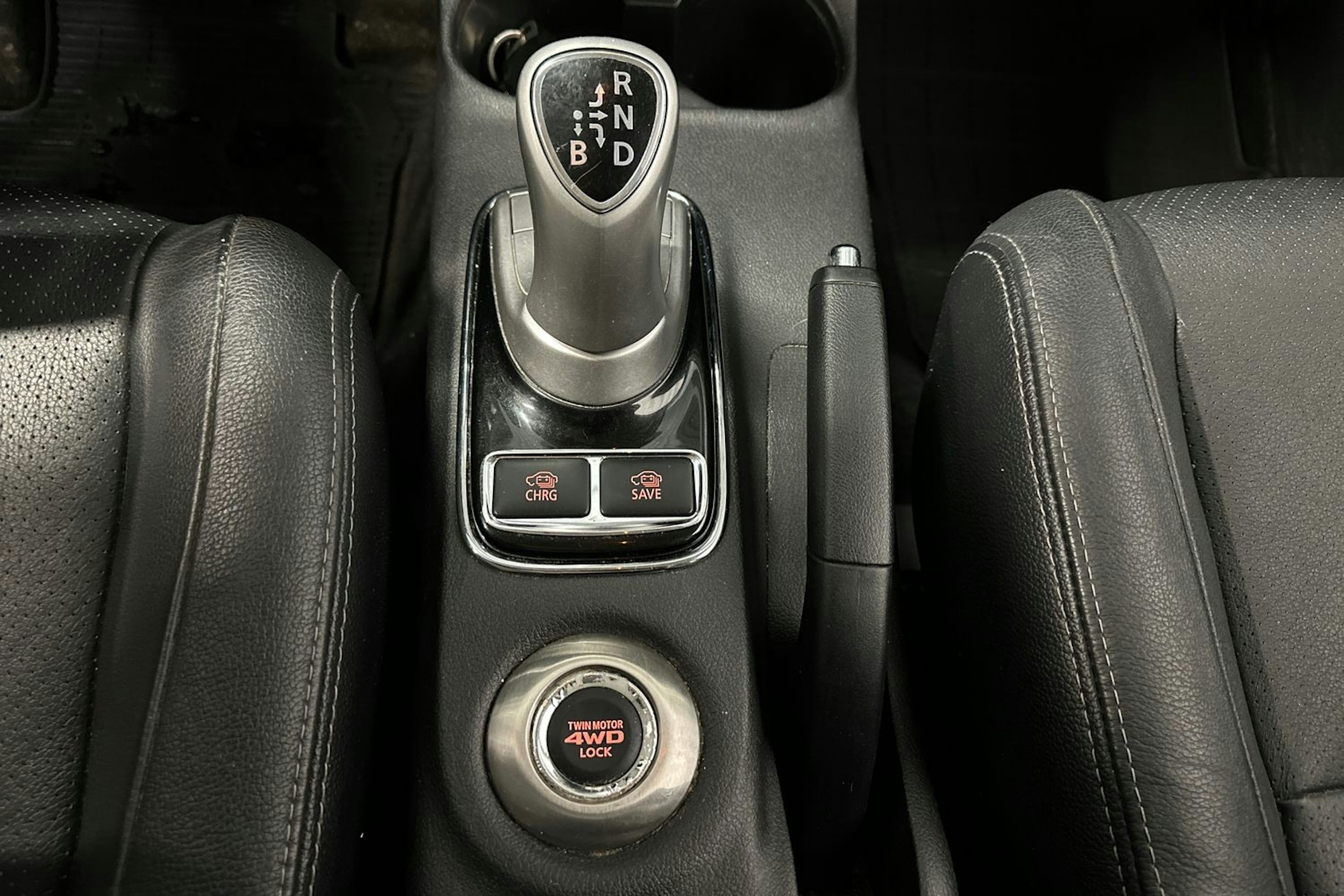 met. sininen Mitsubishi Outlander PHEV 2014 kuva 24.