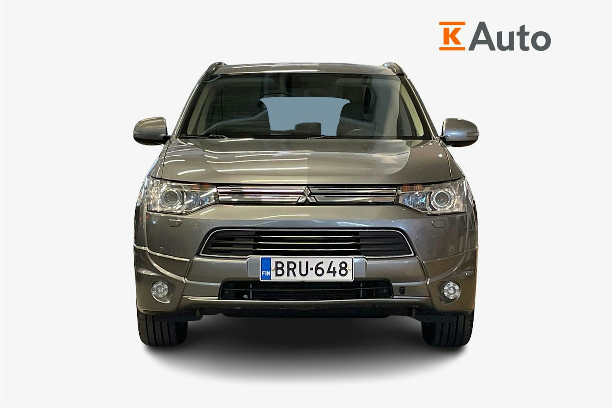 harmaa Mitsubishi Outlander PHEV 2015 kuva 5.