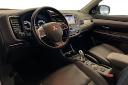 harmaa Mitsubishi Outlander PHEV 2015 kuva 7.