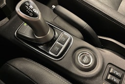 harmaa Mitsubishi Outlander PHEV 2015 kuva 19.