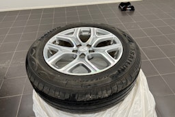 Harmaa Mitsubishi Outlander PHEV 2015 kuva 13.