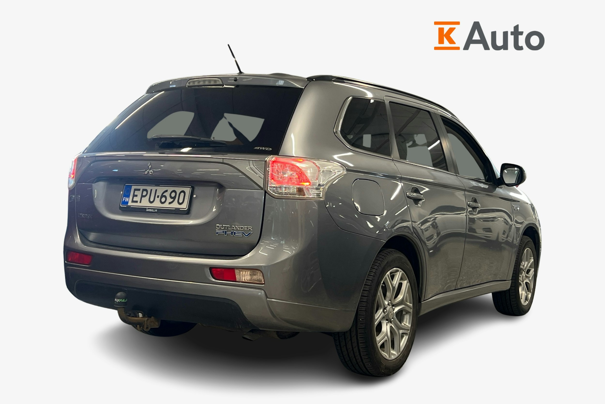 harmaa Mitsubishi Outlander PHEV 2015 kuva 2.